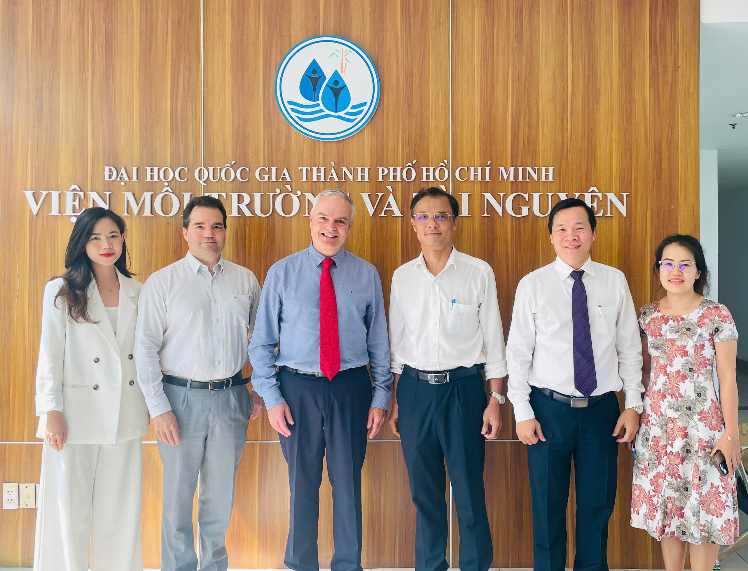 Viện Môi trường và Tài nguyên đón tiếp phái đoàn Đại học Tây Ấn: Hướng tới hợp tác trong lĩnh vực môi trường